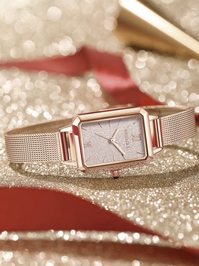 京东巴宝莉小方表品牌新款手表女士学生防水前十名女表520情