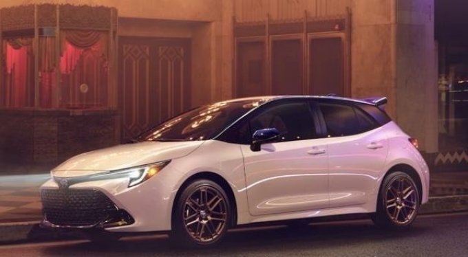 我滴个乖乖,卡罗拉两厢北美17万起,我没看错吧