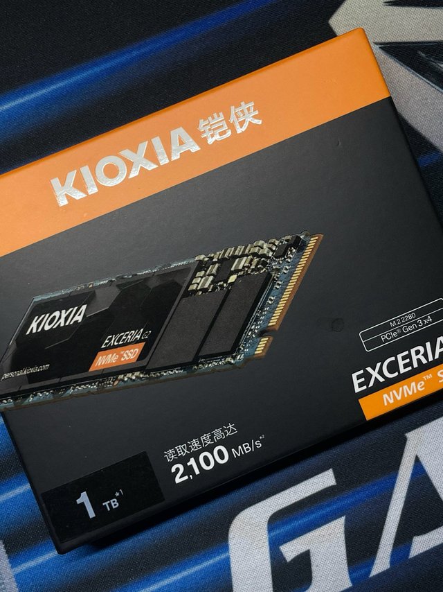 同样价格和容量的NVME固态硬盘，你还是买带缓存的3.0版本还是买不带缓存的4.0版本？