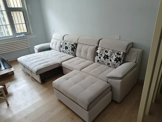 林氏家居的现代简约两用布艺大坐深沙发床，以其独特的设计和实用性，成为了许多家庭客厅的亮点。