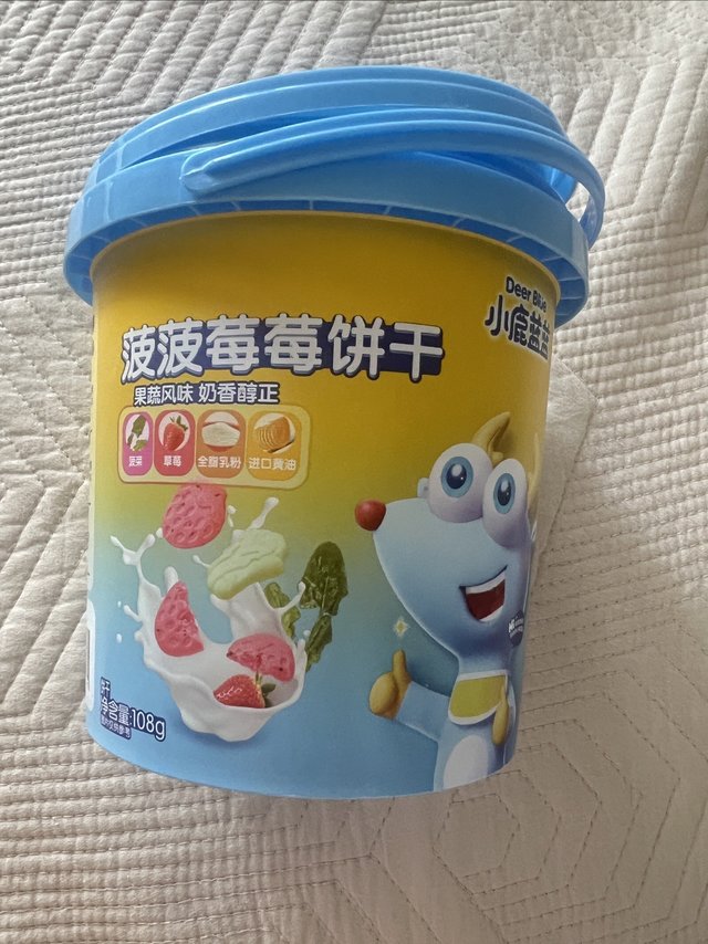 小鹿蓝蓝营养健康的饼干