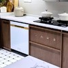 这款洗碗机以其全自动开关门的独特功能，极大地提升了洗碗的便捷性和效率，为家庭带来了全新的洗碗体验