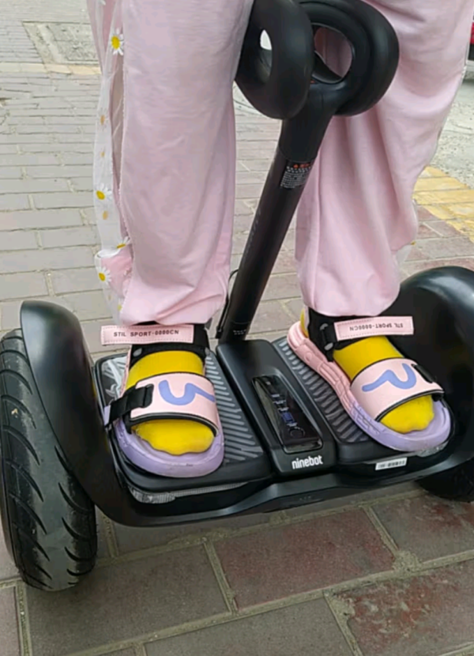 九号平衡车l6孩子们的六一新宠