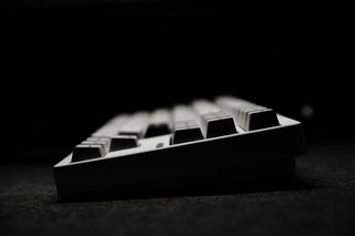 4斤重的铝坨坨客制化机械键盘只卖399元？那必须冲一台！迈从GX87开箱评测