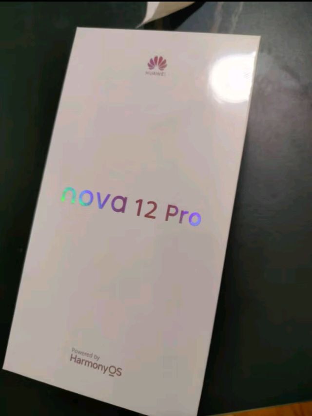 ✨华为nova 12 Pro，前置6000万人像追焦，美丽触手可及！💕