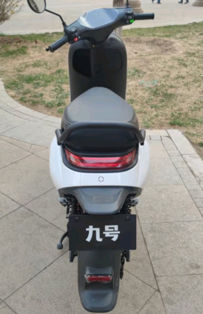 九号电动车整车