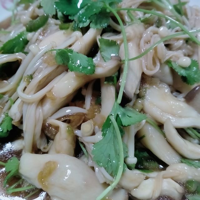 减脂期可吃的凉拌杂菌