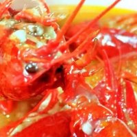 今锦上蒜蓉小龙虾：一口虾香，千般滋味