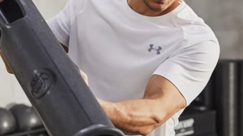 安德玛（UNDER ARMOUR）春夏Tech 2.0男子训练运动短袖T恤1326413 白色100 XXL：舒适与性能的完美结合