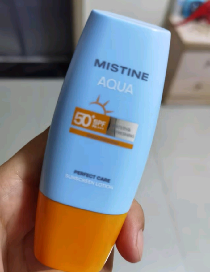 mistine小黄帽防晒霜,敏感肌的户外守护神!99