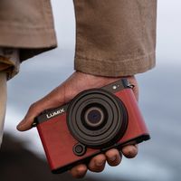 松下LUMIX S9全画幅无反相机发布概况松下LUMIX S9于2024年5月22日正式发布。