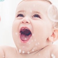 强生婴幼儿牛奶润肤香皂，洗手，洗澡，洗衣都能用。