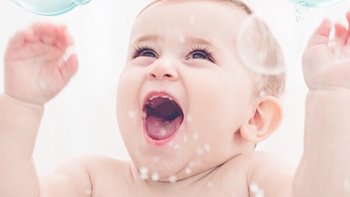 强生婴幼儿牛奶润肤香皂，洗手，洗澡，洗衣都能用。
