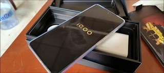 vivo iQOO 10 8GB+256GB传奇版 第一代骁龙8+ 自研芯片V1+ E5超视网膜屏 KPL官方比赛专用 5G电