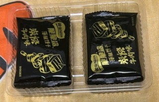 雀巢脆脆鲨炭烧牛肉味薄脆饼干