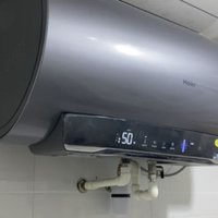 ￼￼海尔（Haier）60升【金刚无缝胆】美肤净水洗彩屏电热水器家用储水式3300W变频大功率速热一级能￼￼