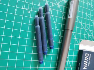 小米送的墨囊式钢笔