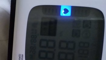 ￼￼欧姆龙（OMRON）电子血压计家用医用免脱衣手腕式便携血压仪测血压测量仪T31￼￼