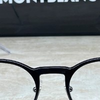 黑色板材全框梨形眼镜：经典复古与时尚的完美融合