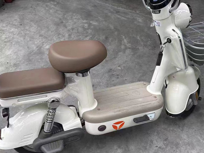 电动车走上颜值路 爱上雅迪摩登