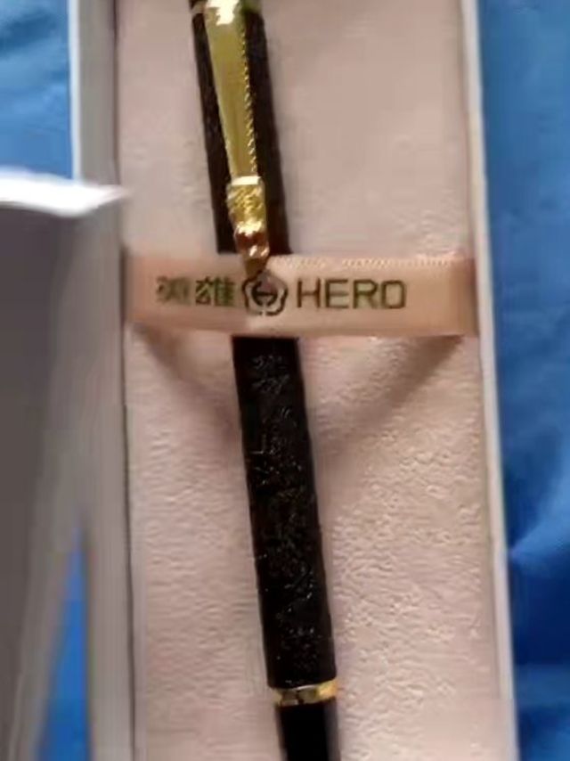 英雄绒砂铱金钢笔