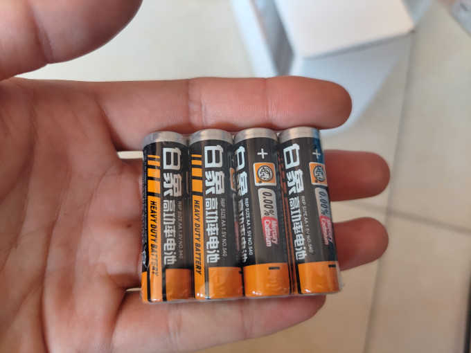 白象的电池没事儿用一用还是非常不错的,就跟方便面一样,便宜又实惠