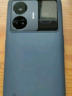 高刷屏的便宜选择，realme gt5neo