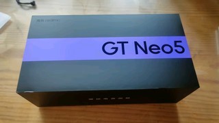 高刷屏的便宜选择，realme gt5neo