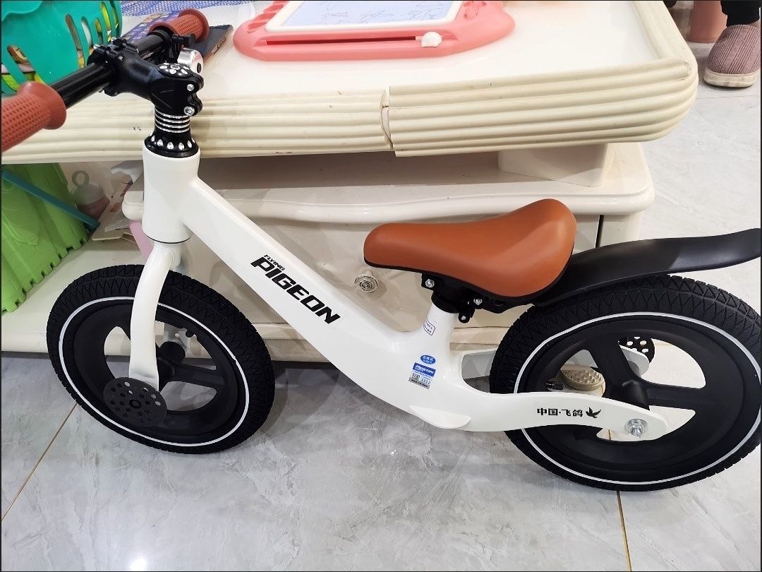飞鸽儿童平衡车
