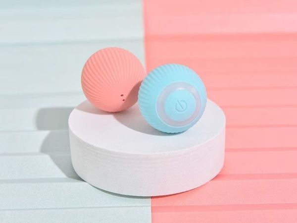 猫咪的贴身玩伴瑜品佳引力智能滚滚球