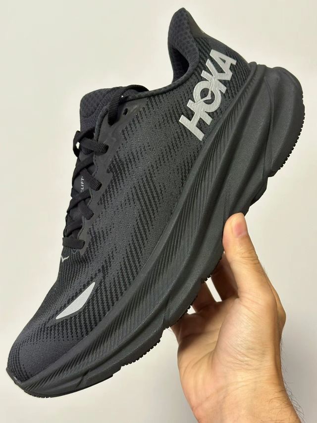 HOKA Clifton 9