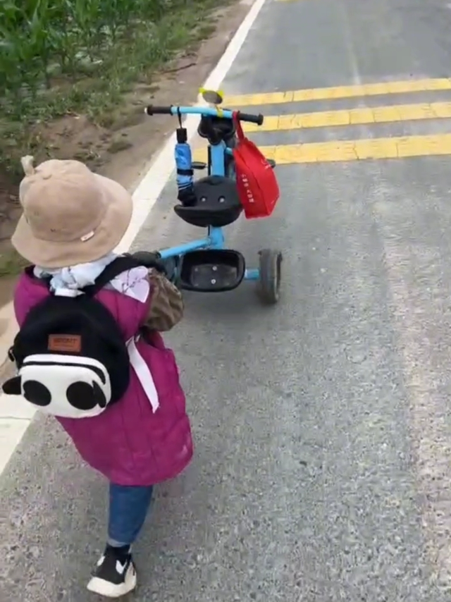 小孩子的快乐就是这么简单