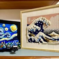 《神奈川冲浪里》为灵感，通过积木的形式将其细节和神韵完美地呈现出来。
