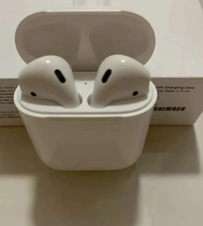 苹果 AirPods (第二代) 无线耳机