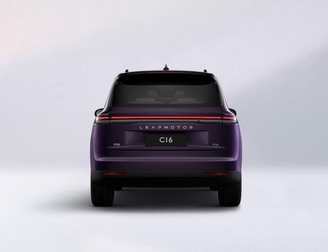 零跑汽车中型SUV