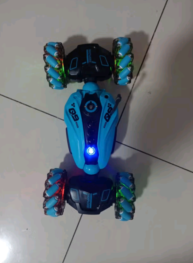 kidsdeer遥控汽车玩具男孩四驱越野扭变车手势感应变形机甲六一儿童节