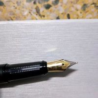 黑色自信钢笔，你值得拥有！