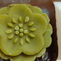 绿豆糕：传统文化的传承与美味