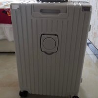 海澜之家（HLA）行李箱：象牙白铝框之美，大容量旅行箱的绝佳选择