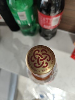 白牌二次陈酿，口感中等纯正