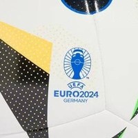 阿迪达斯EURO 2024德国欧洲杯训练用5号足球IN9366：卓越性能与设计的结合