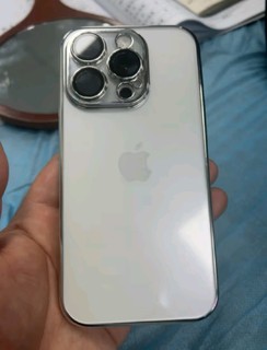 Apple iPhone 15 Pro (A3104) 256GB 白色钛金属 5G双卡双待手机体验笔记