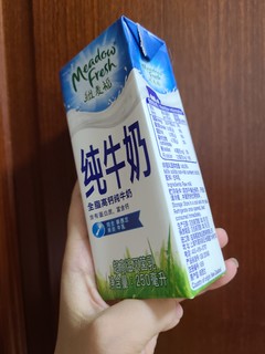 蛋白质很高的纯牛奶