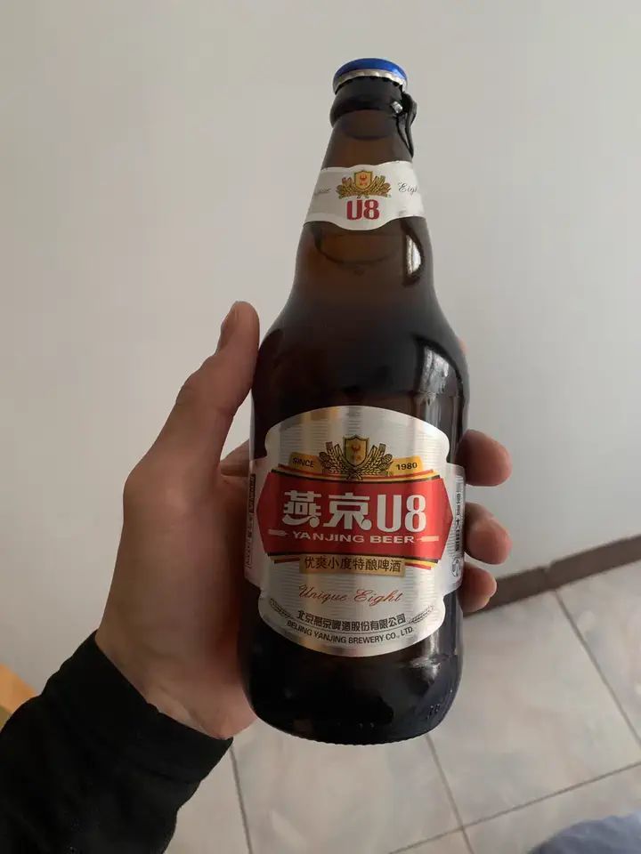 燕京啤酒实拍图片真实图片