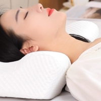 家居生活 篇三：想要一个舒适的颈椎睡眠，选一款JAHVERY上仟元的颈枕比较好！！