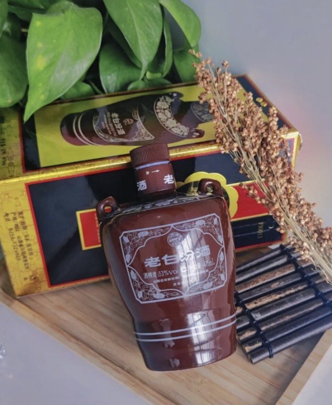 提起汾酒的口粮酒,可能很多人都会说黄盖玻汾最