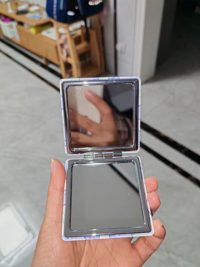 8厘米的方形镜子