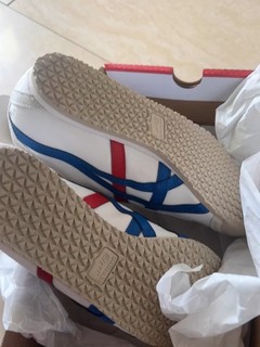 Onitsuka Tiger MEXICO 66™ SLIP-ON：一脚蹬的舒适与便捷