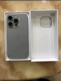 Apple/苹果 iPhone 15 Pro (A3104) 256GB 原色钛金属 支持移动联通电信5G 双卡双待手机