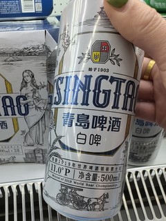 青岛啤酒，全麦白啤500ml。